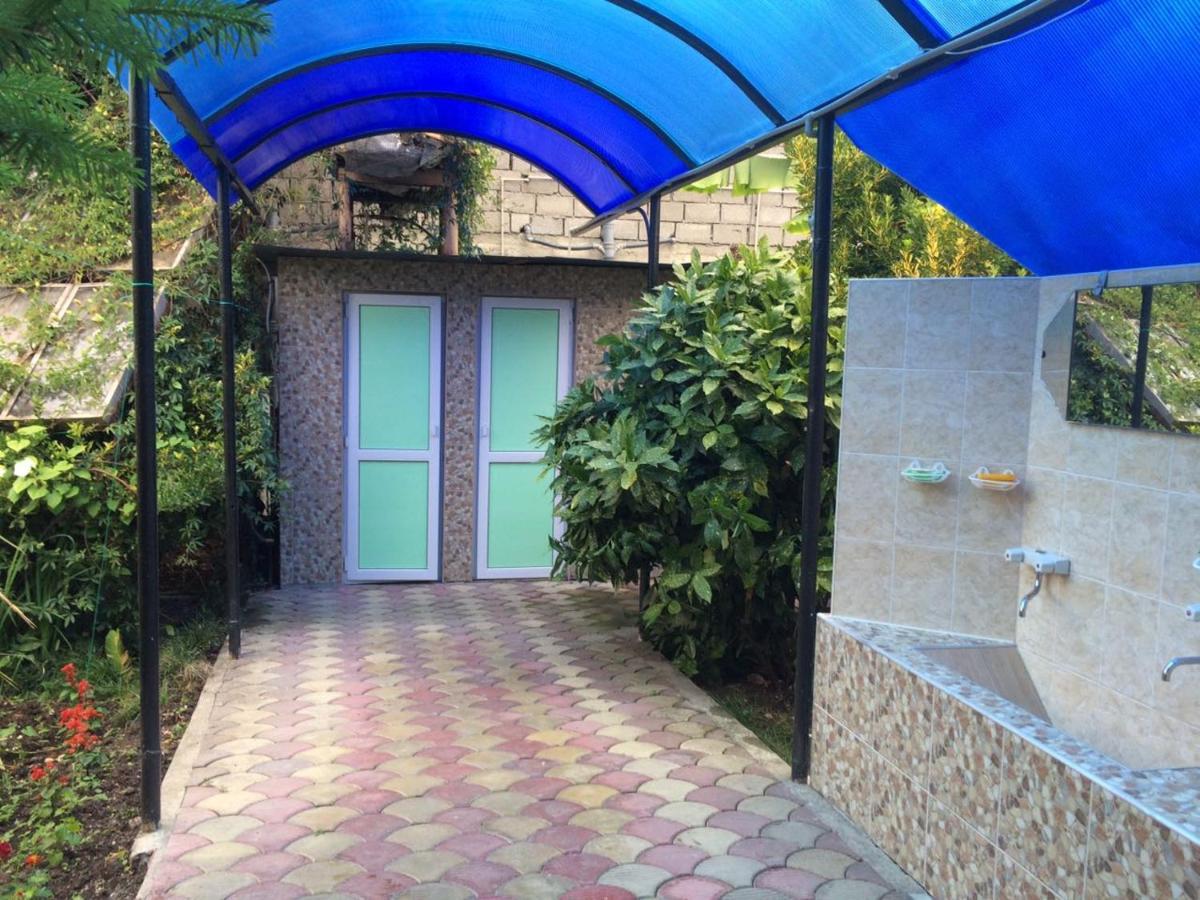 מלון גגרה Гостевой Дом У Левы מראה חיצוני תמונה
