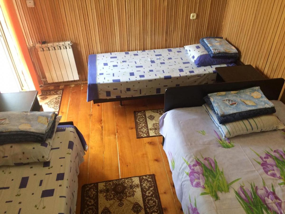 מלון גגרה Гостевой Дом У Левы מראה חיצוני תמונה